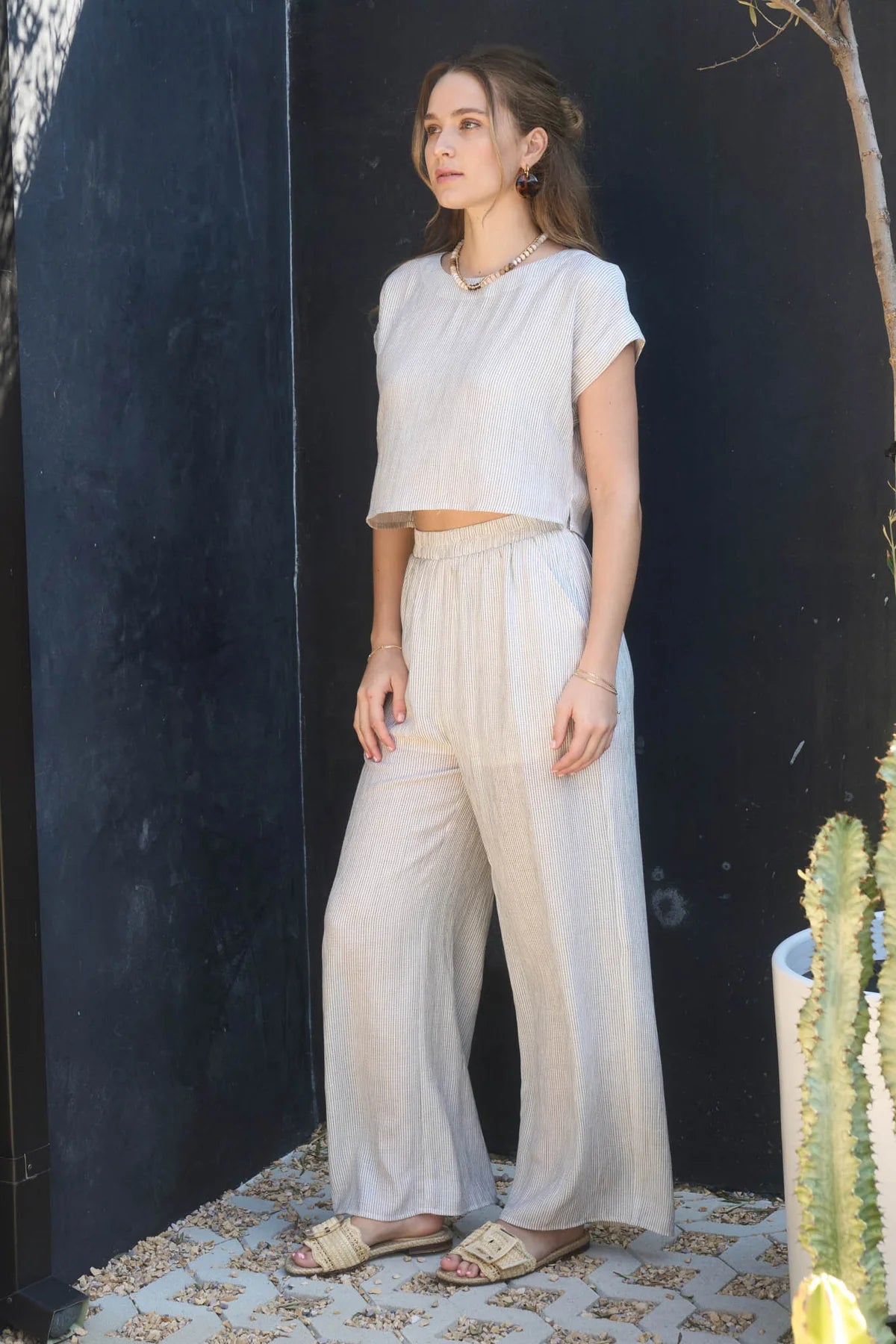 Back Button Lounge Set