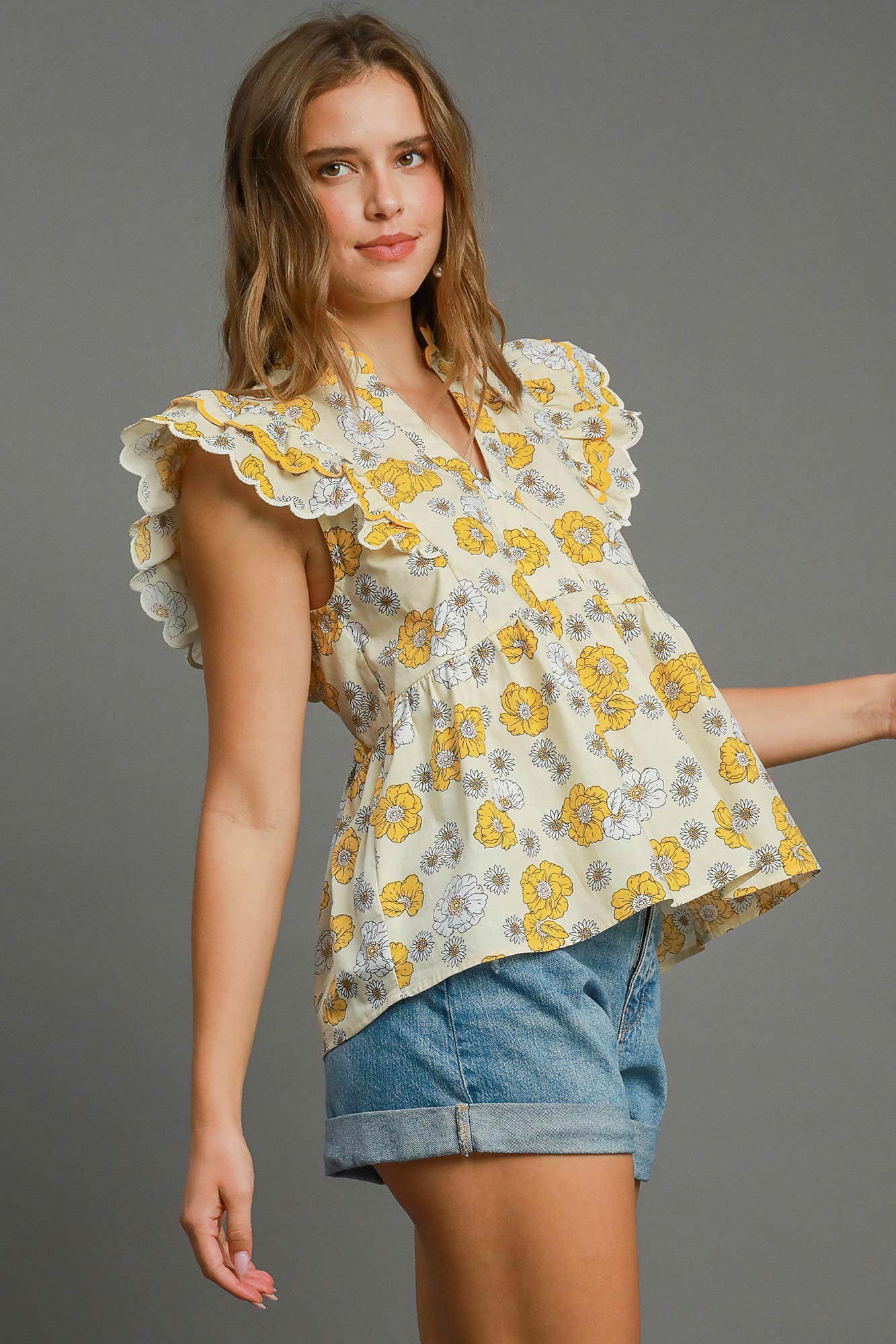 Scallop Sleeve Floral Top