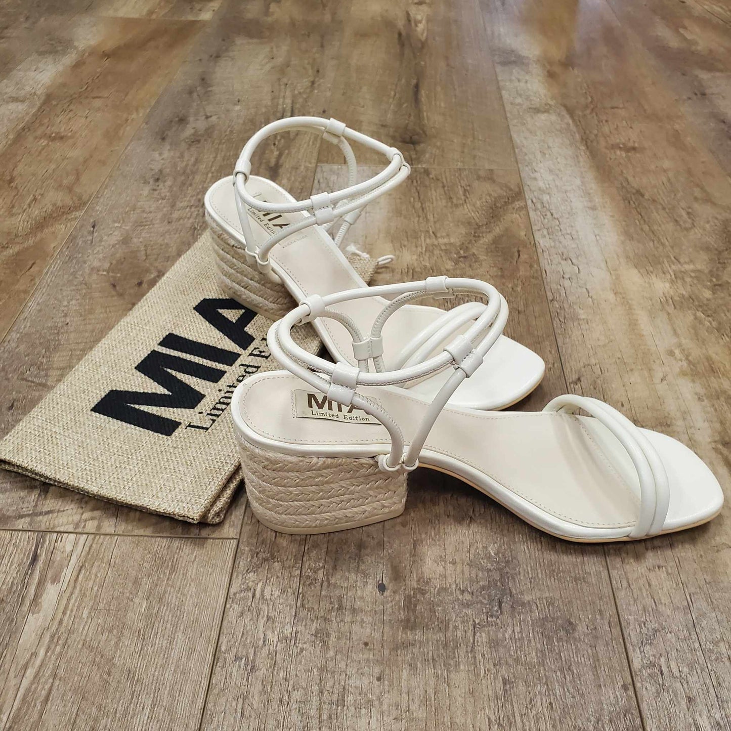 Ione Sandal