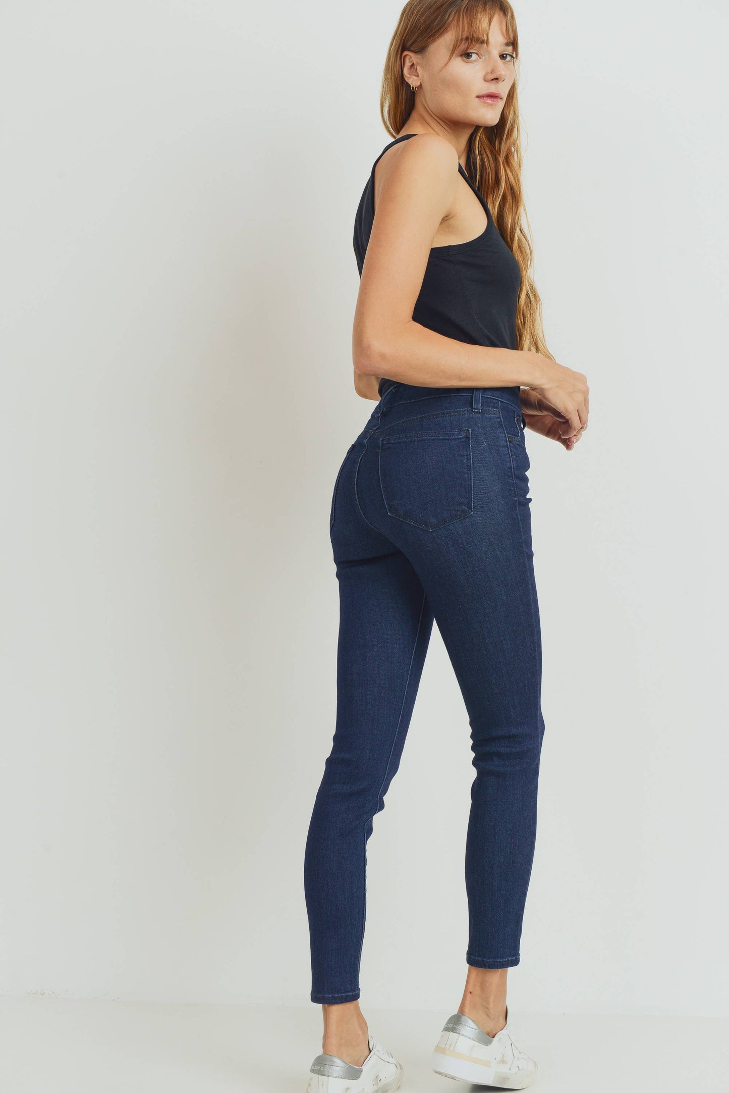 High Rise Essential Skinny Jeans