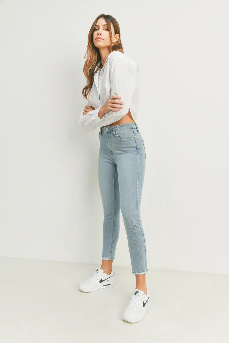 The High Rise Essential Skinny Jean