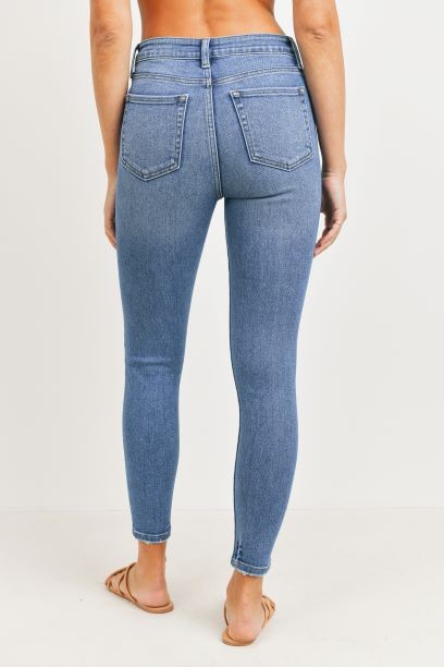 High Rise Button Up Ankle Fray Skinny Jeans - Medium Wash