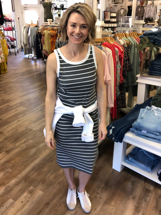 3 Ways to wear white sneakers with dresses