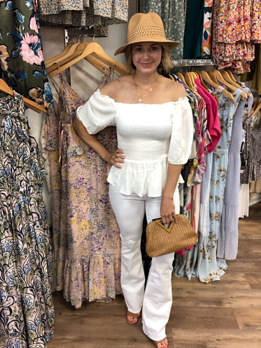 5 Ways to Wear White Flare Jeans!