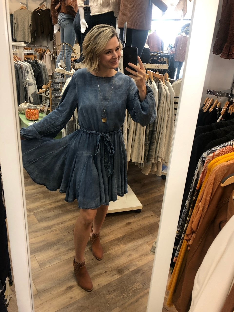 5 ways to rock a Chambray Denim Dress for Fall!