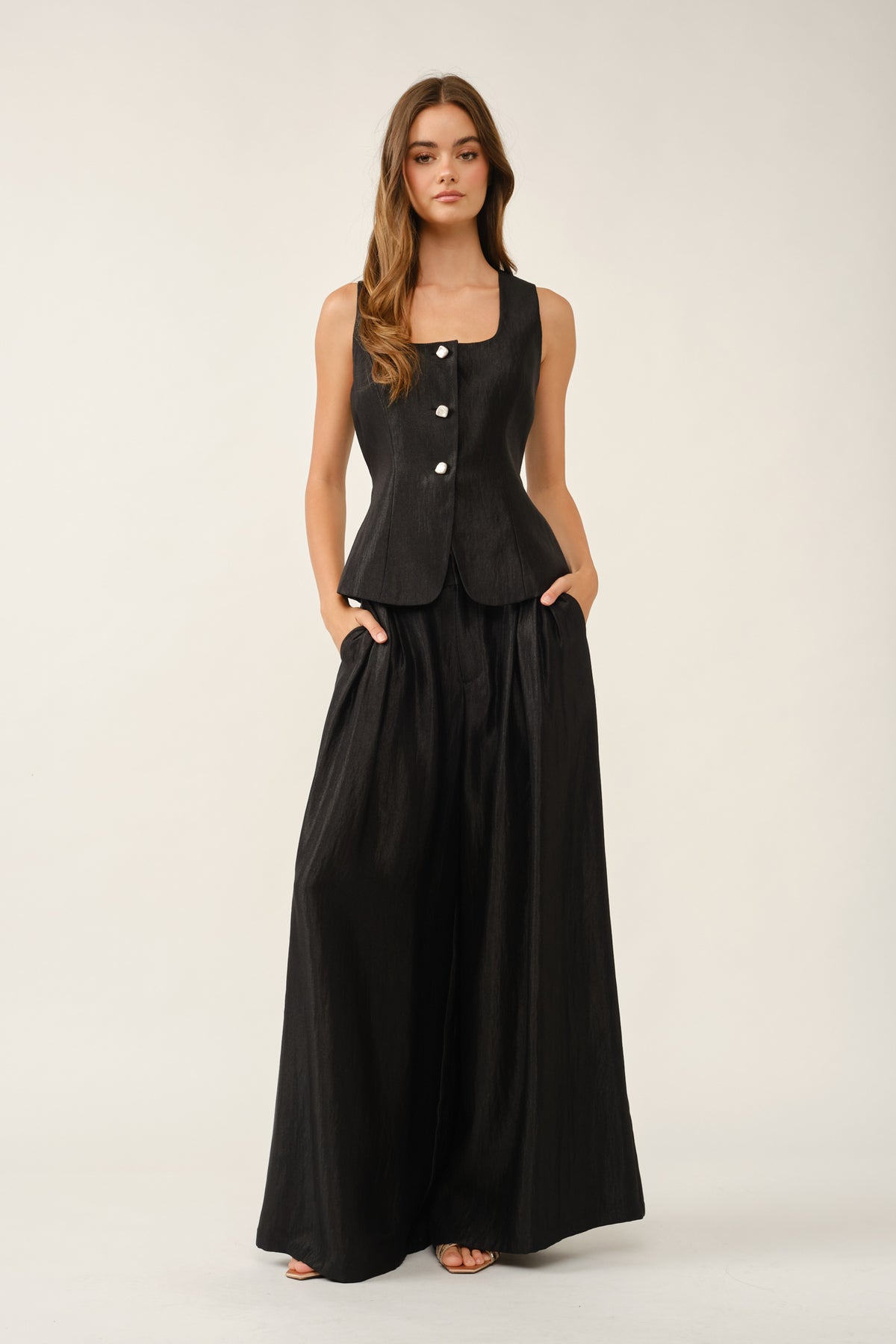 Wide Leg Pleated Pants