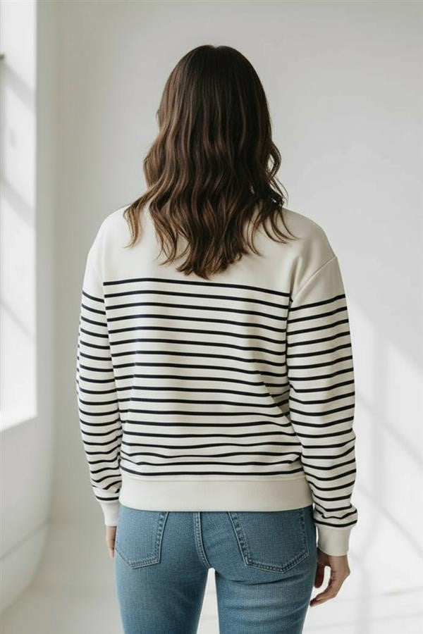 Heart Stripe Crewneck Sweatshirt