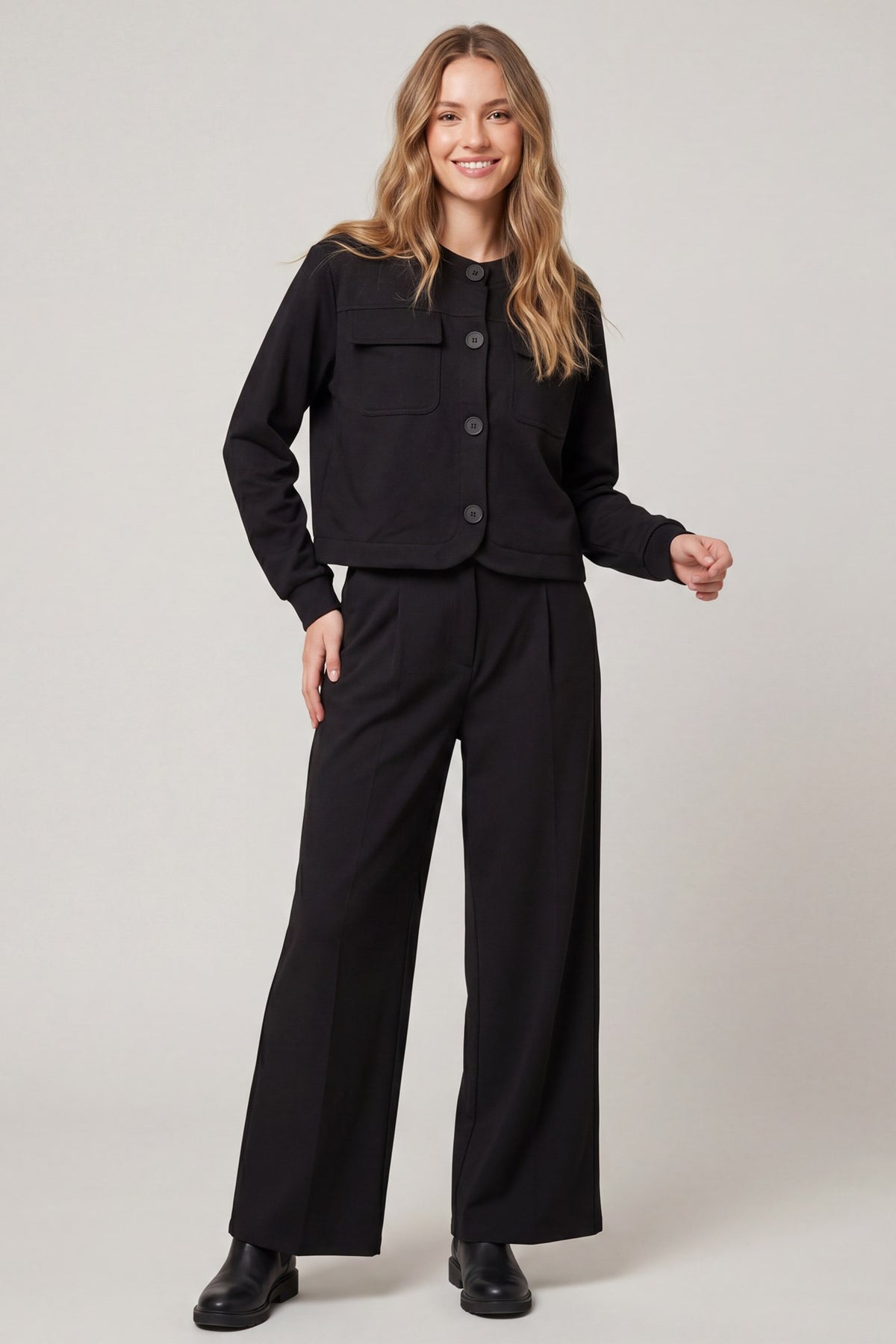 Pleated Knit Pants - Black