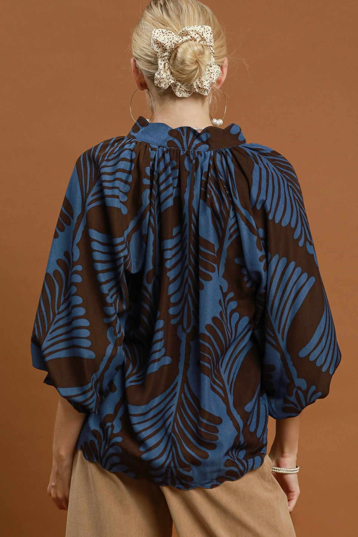 Leaf Balloon Sleeve Top