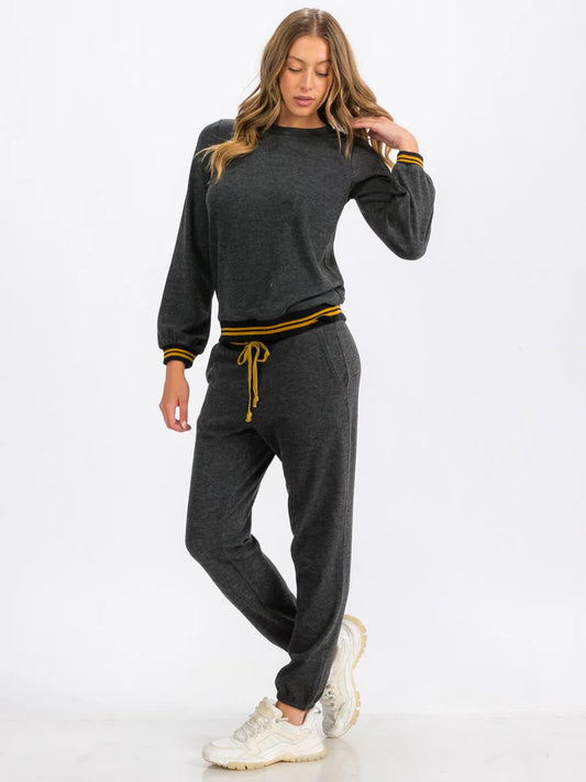 Trim Detail Sweatshirt - Black