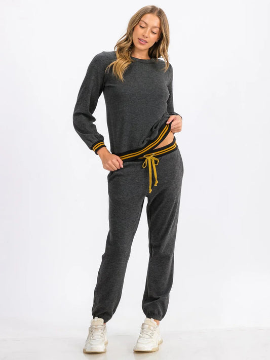 Trim Detail Sweatshirt - Black