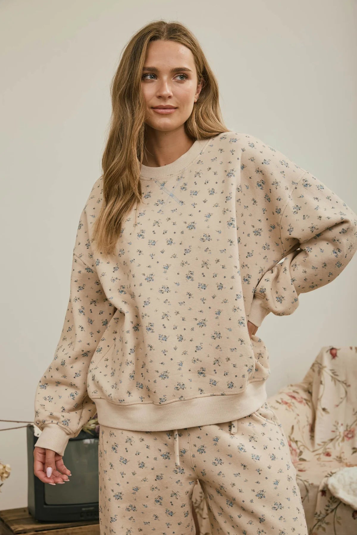 Ditsy Floral Sweatshirt