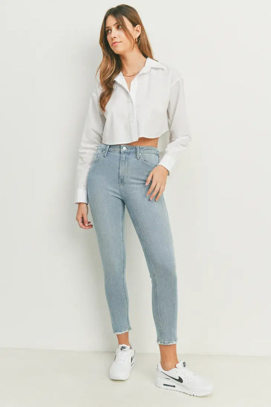 The High Rise Essential Skinny Jean